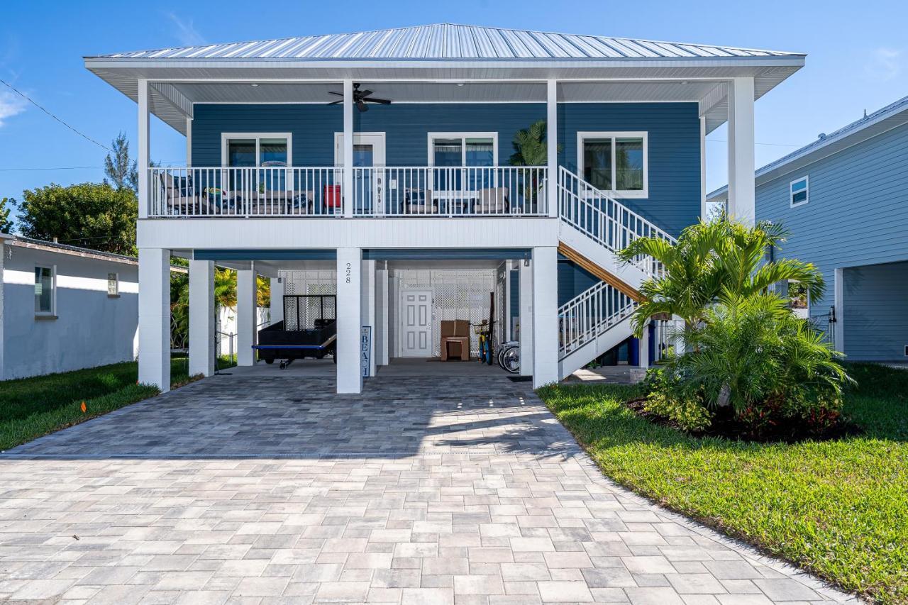 Beautiful New Build Private Pool Home On The North End Of Fort Myers Beach! Home エクステリア 写真